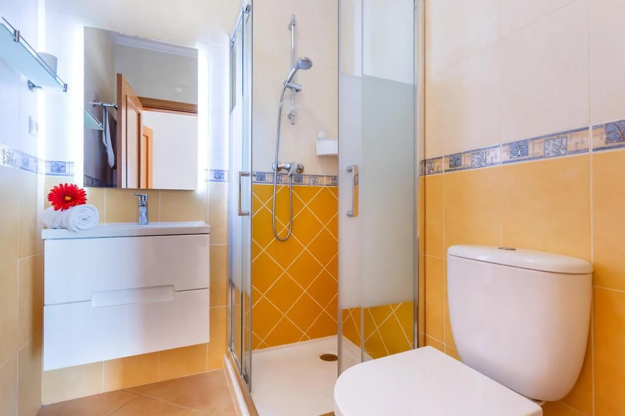 Lovely 2 Bedroom Apartment Including Pool, Stunning Ocean Views & Beach Closeby Luz